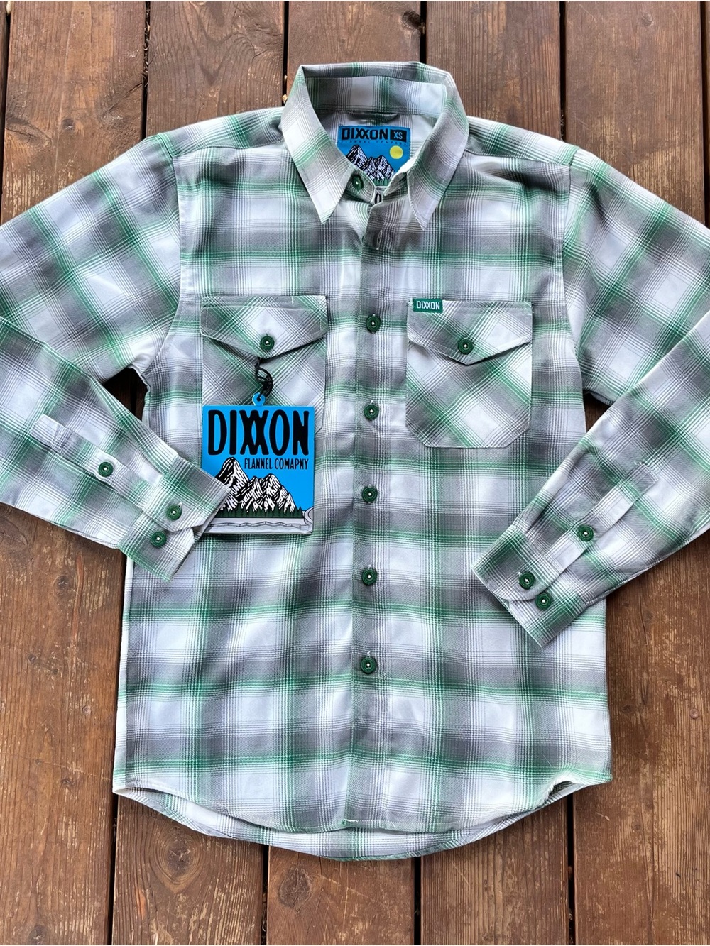 NWT Dixxon The Slopes Button Up
